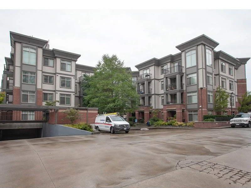316 - 10499 University Drive, Surrey BC
