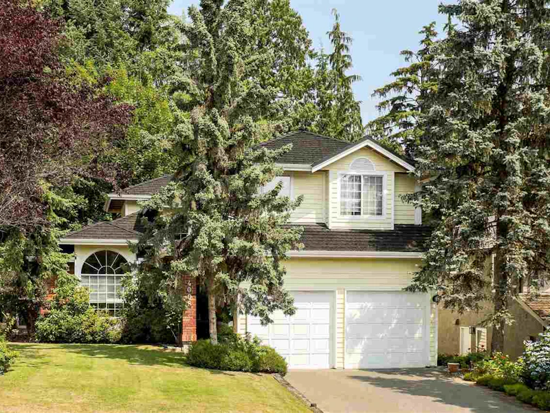 4008 Deane Place, North Vancouver BC V7G 2P3