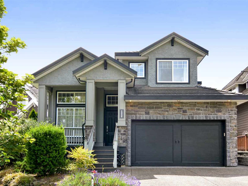 15556 37b Avenue, Surrey BC V3Z 0V4