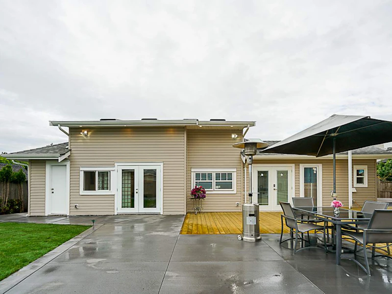 19269 Park Road, Pitt Meadows BC V3Y 1B6