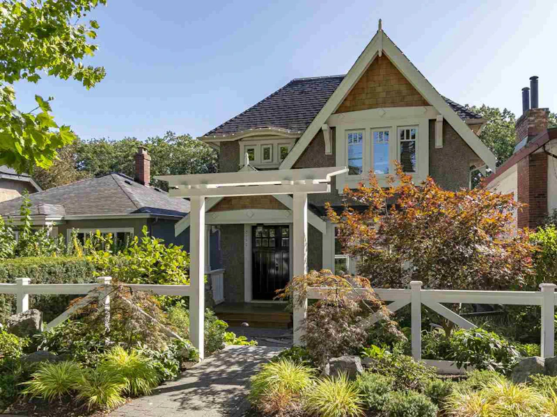 2150 E 6th Avenue, Vancouver BC V5N 1R1