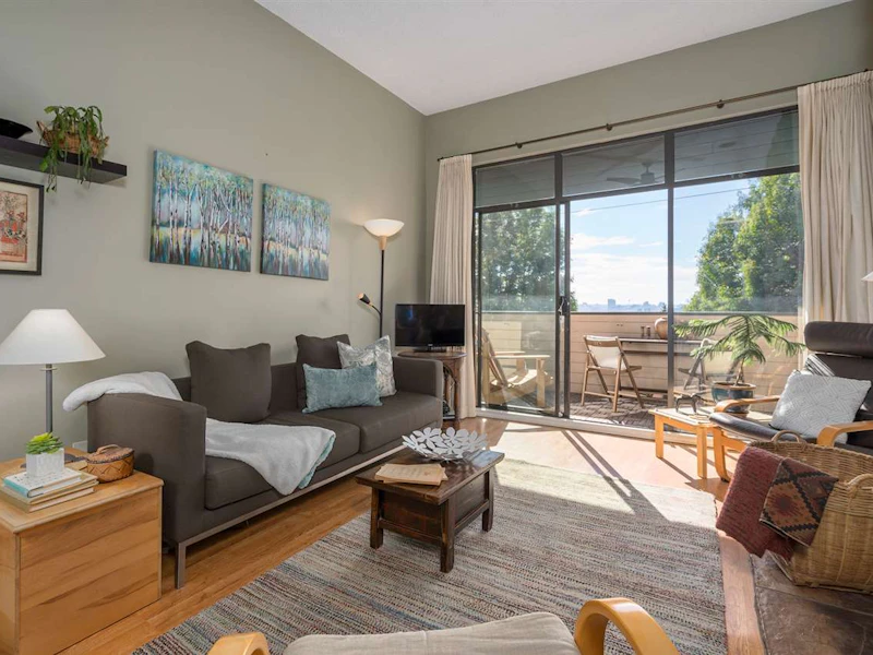308 - 1516 Charles Street, Vancouver BC V5L 2T1