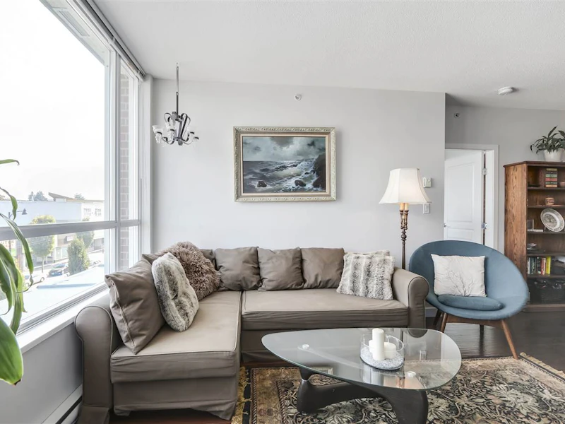 310 - 4028 Knight Street, Vancouver BC V5N 5Y8