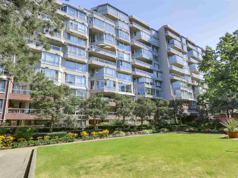 405 - 518 Moberly Road, Vancouver BC V5Z 4G3