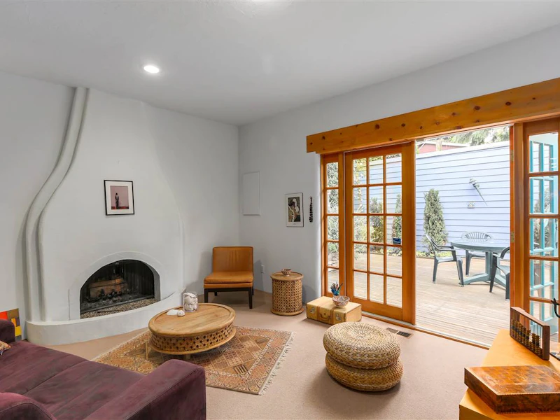 4624 W 6th Avenue, Vancouver BC V6R 1V7