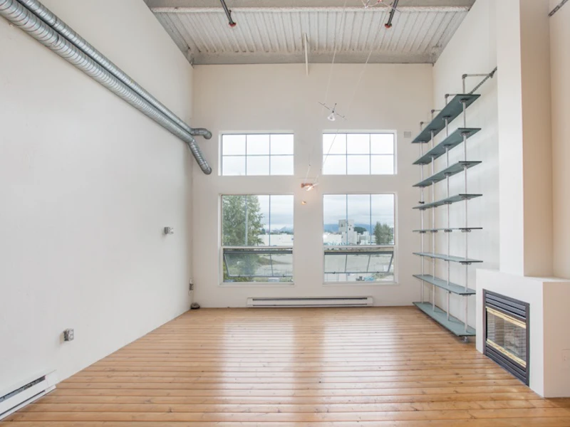 204 - 336 E 1st Avenue, Vancouver BC V5T 4R6
