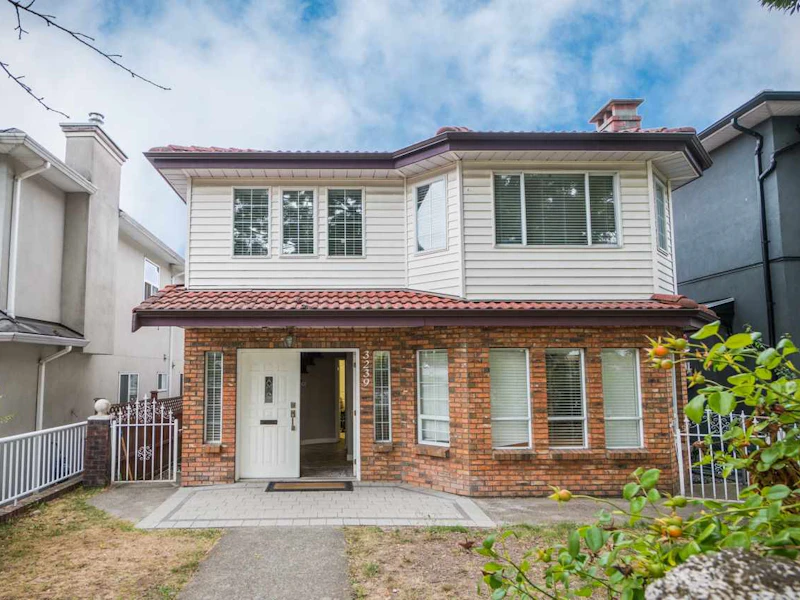 3239 Nanaimo Street, Vancouver BC V5N 5G5