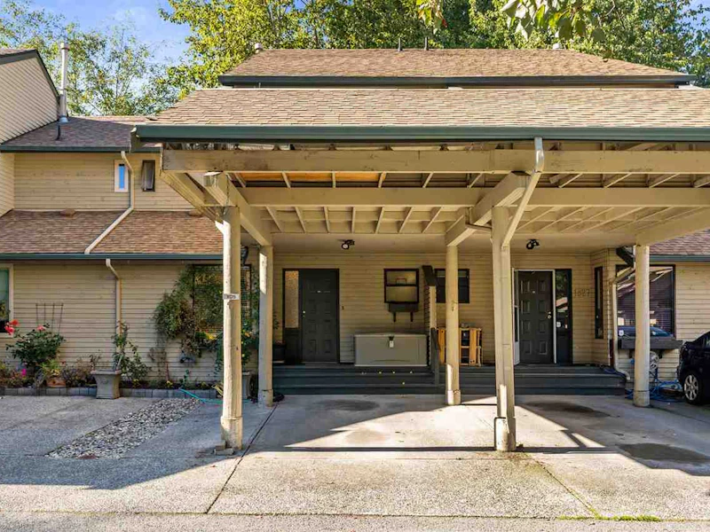 1825 Lilac Drive, Surrey BC V4A 6C7