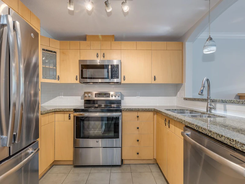 32 - 7488 Southwynde Avenue, Burnaby BC V3N 5C6