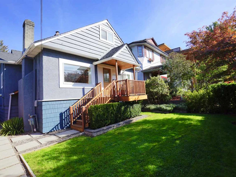 152 W 23rd Street, North Vancouver BC V7M 2B2