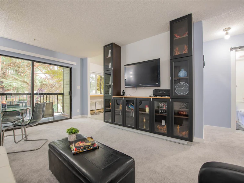 204 - 1015 St. Andrews Street, New Westminster BC V3M 1W4