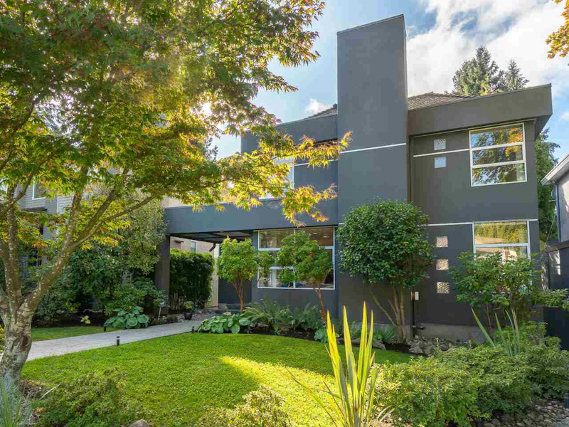 2720 W 36th Avenue, Vancouver BC V6N 2P8