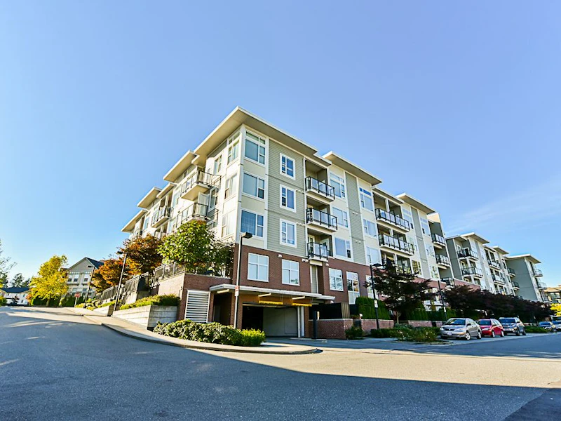 106 - 15956 86a Avenue, Surrey BC V4N 6N8