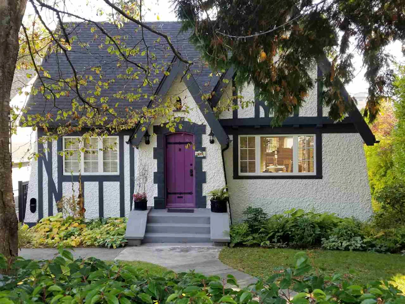 2368 Haywood Avenue, West Vancouver BC V7V 1X7