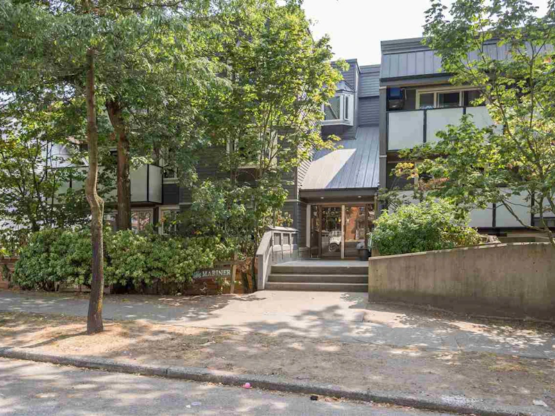404 - 2328 Oxford Street, Vancouver BC V5L 1G3