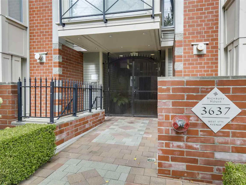 401 - 3637 W 17th Avenue, Vancouver BC V6S 1A3