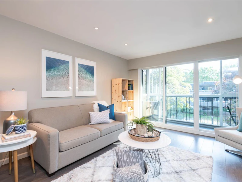 306 - 2770 Burrard Street, Vancouver BC V6J 3J8