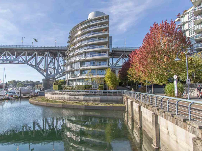 803 - 628 Kinghorne Mews, Vancouver BC V6Z 3H6