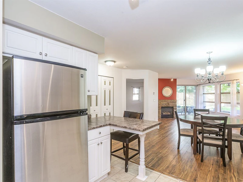 114 - 22277 122nd Avenue, Maple Ridge BC V2X 3X8