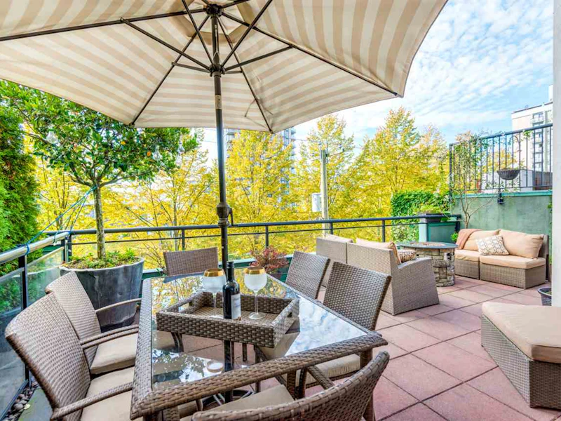 201 - 131 W 3rd Street, North Vancouver BC V7M 1E7