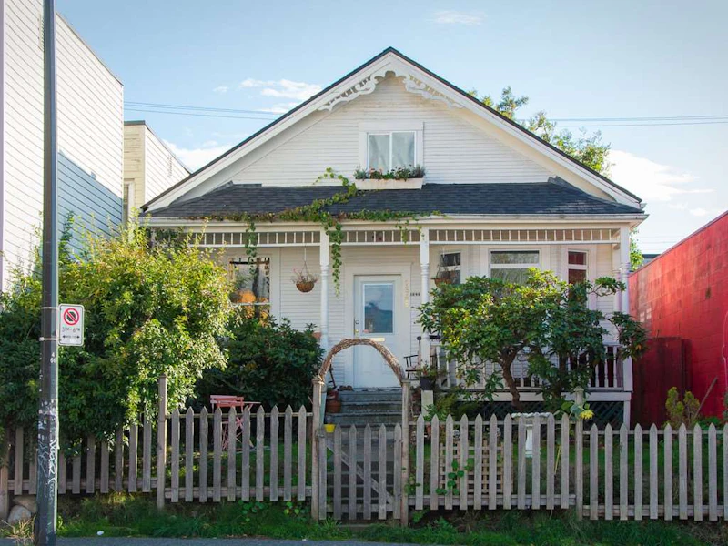 1648 Venables Street, Vancouver BC V5L 2H2