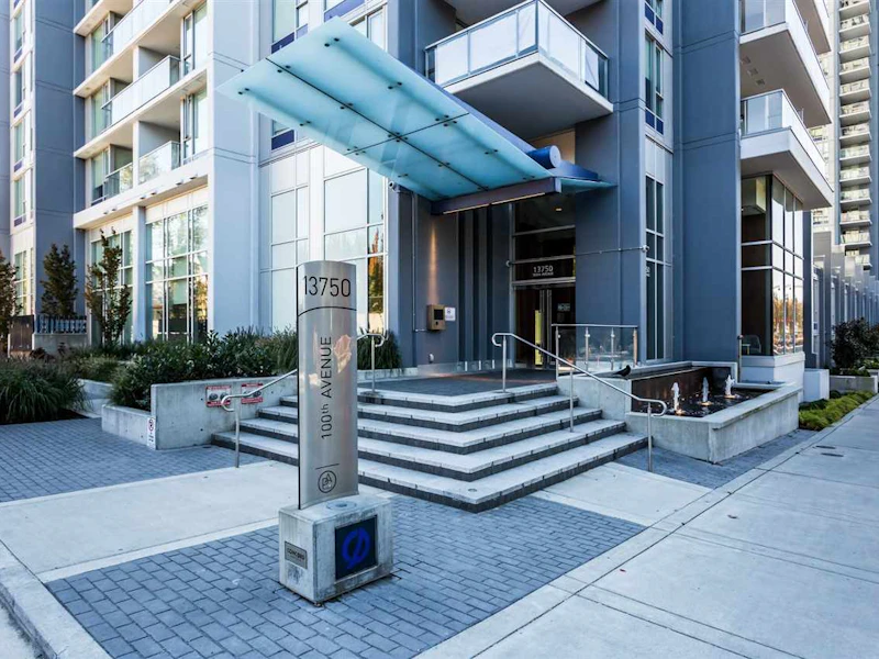 3202 - 13750 100th Avenue, Surrey BC