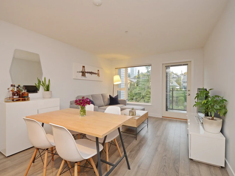 415 - 221 E 3rd Street, North Vancouver BC