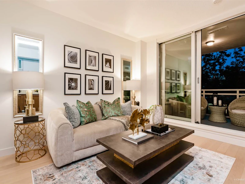 204 - 1635 W 3rd Avenue, Vancouver BC V6J 0B6