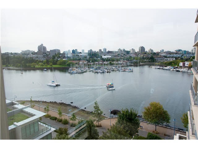 1803-1515 Homer Mews  