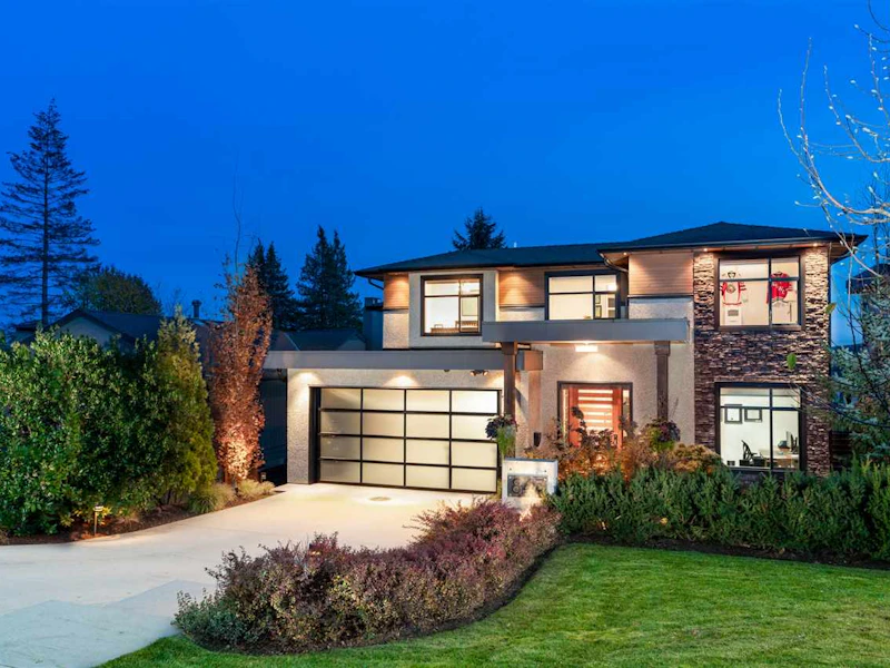 847 Drayton Street, North Vancouver BC V7L 2C2
