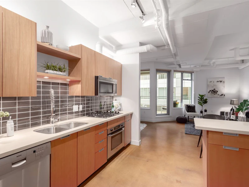 506 - 495 W 6th Avenue, Vancouver BC V5T 1K7