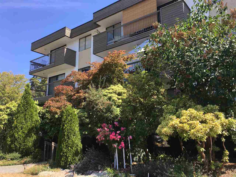 106 - 1650 Chesterfield Avenue, North Vancouver BC V7M 2N7
