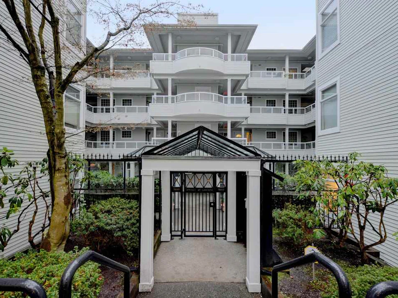 401 - 7680 Columbia Street, Vancouver BC V5X 4S8