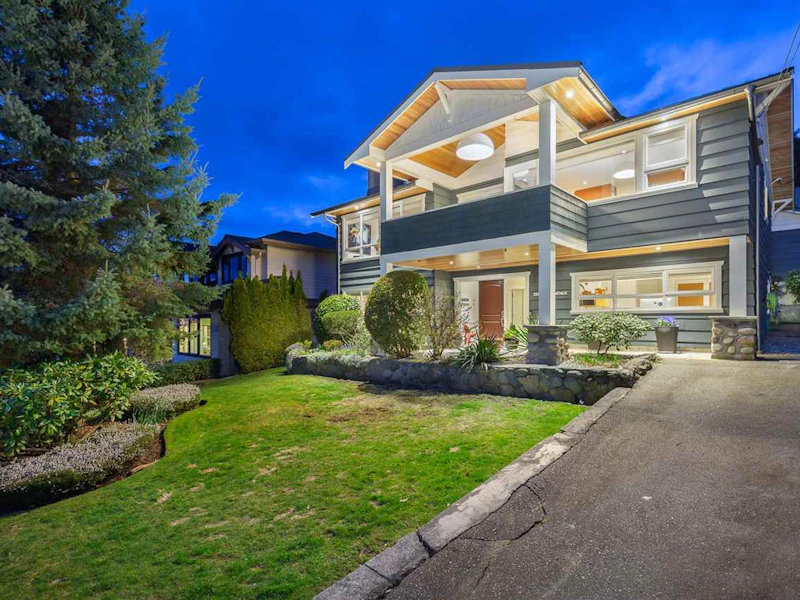 2133 Kings Avenue, West Vancouver BC V7V 2B9