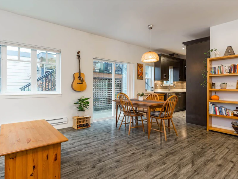 101 - 2263 Triumph Street, Vancouver BC V5L 1L2