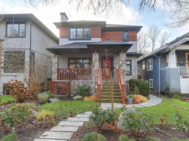 832 W 19th Avenue, Vancouver BC V5Z 1X3
