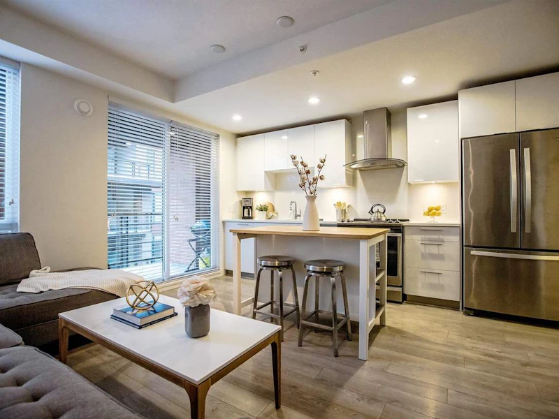 418 - 723 W 3rd Street, North Vancouver BC