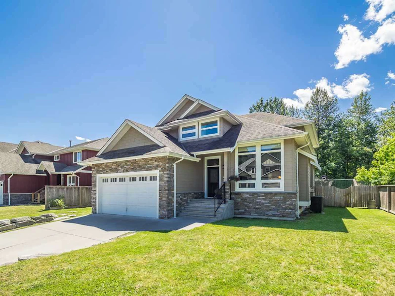 5 - 1589 Eagle Run Drive, Squamish BC