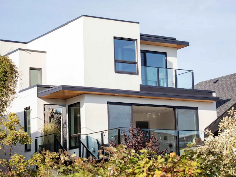 2728 Turner Street, Vancouver BC V5K 2G4