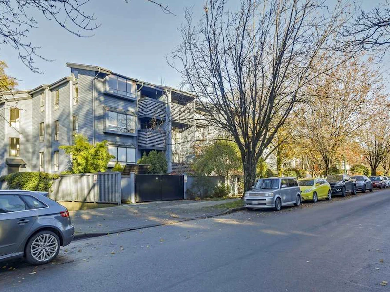 106 - 2173 W 6th Avenue, Vancouver BC V6K 1V5