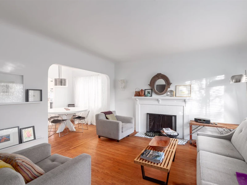 2761 William Street, Vancouver BC V5K 2Y7