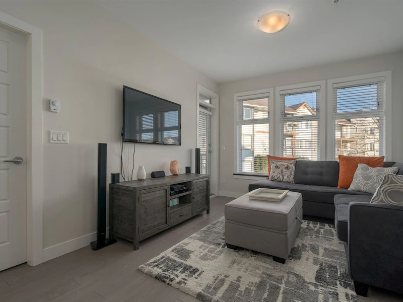 204 - 20068 Fraser Highway, Langley BC V3A 0H2