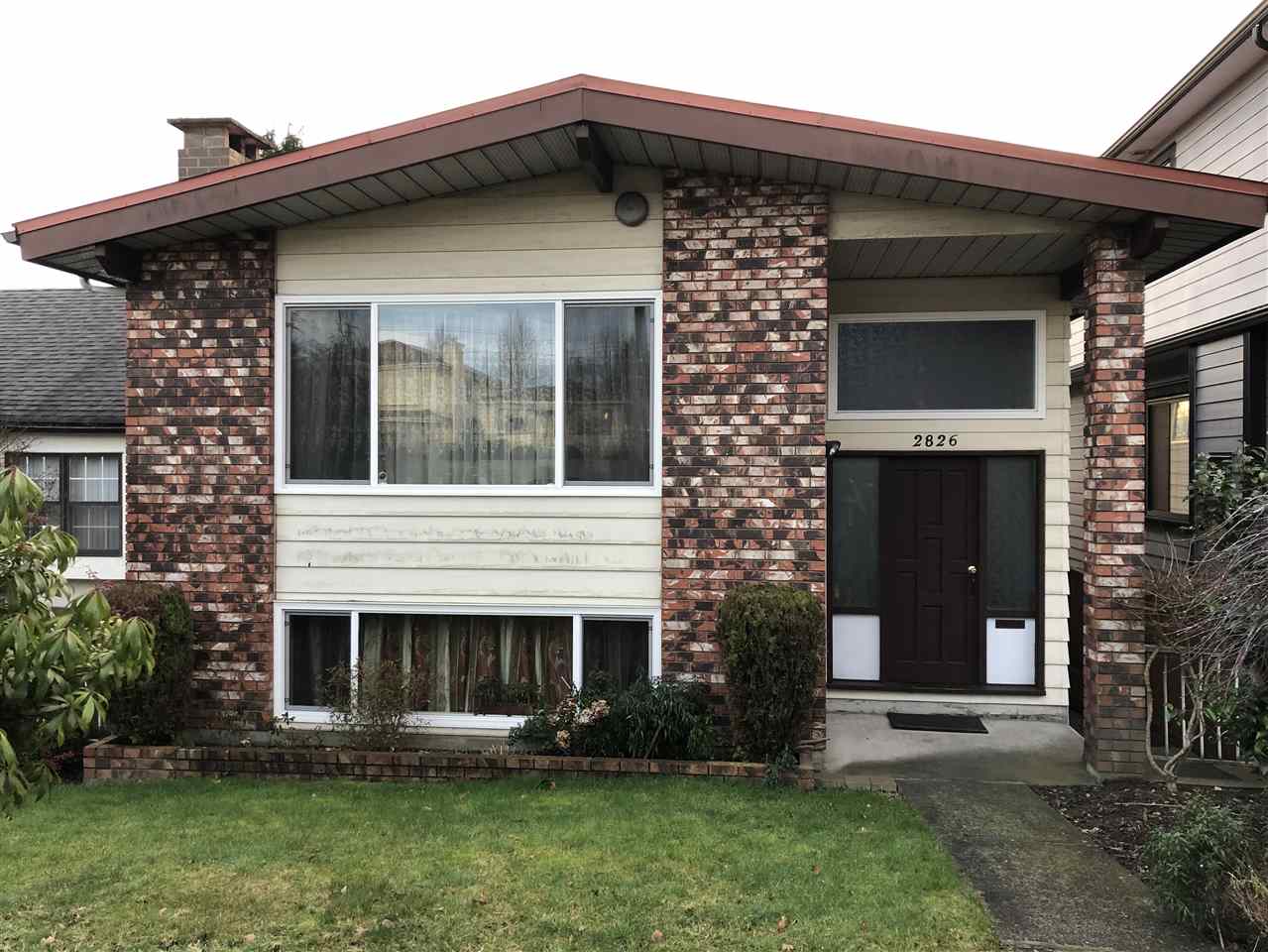2826 E Broadway Ave  