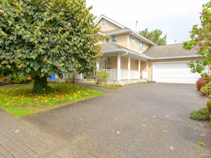 413 Oak Street, New Westminster BC V3L 2T4