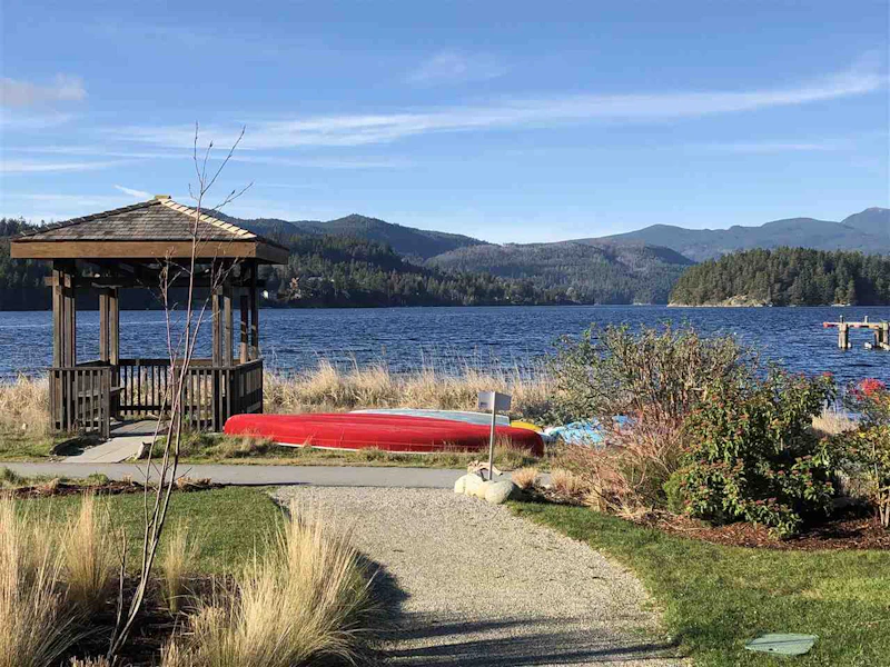 5976 Beachgate Lane, Sechelt BC