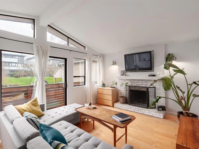 416 Union Street, Vancouver BC V6A 2B6