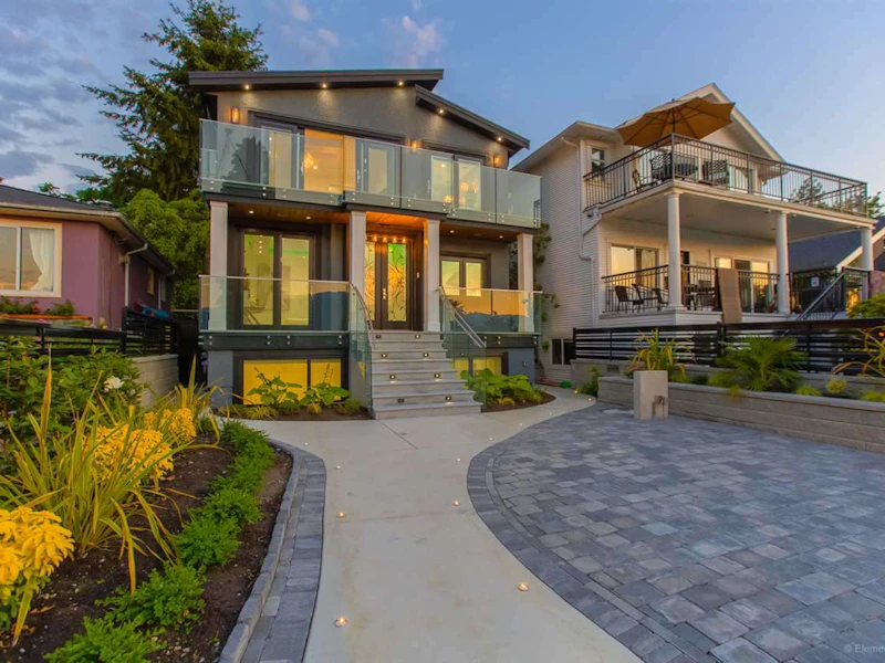 2458 Yale Street, Vancouver BC V5K 1B8