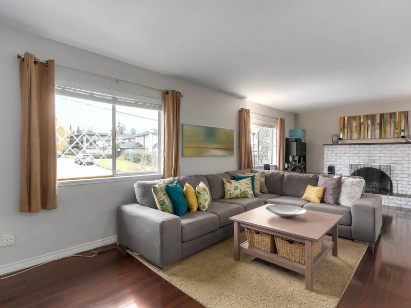 2567 Western Avenue, North Vancouver BC V7N 3L2