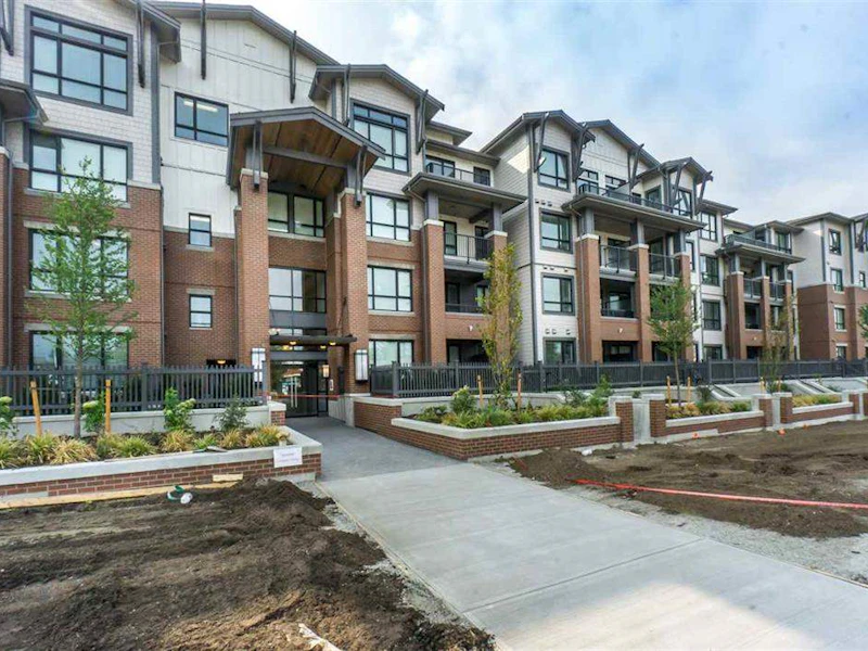 208 - 2960 151st Street, Surrey BC