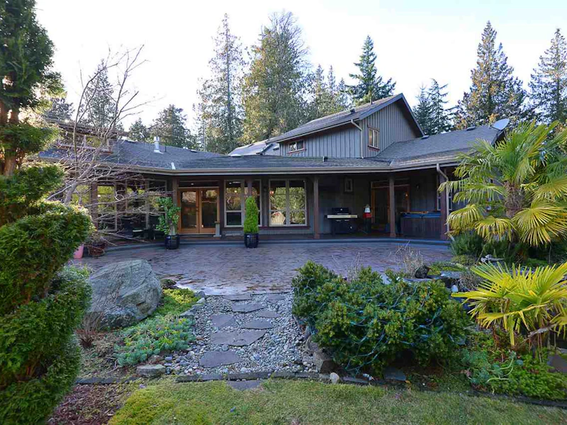 7916 Redrooffs Road, Secret Cove BC